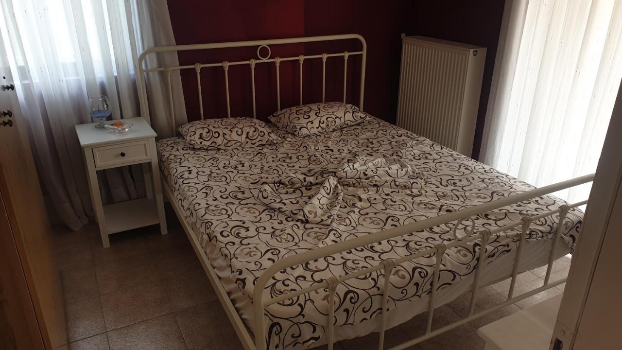 Gouris Appartements Nea Kallikrateia Esterno foto